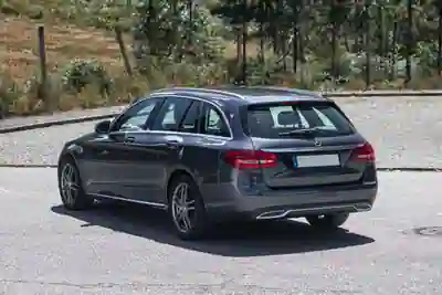 Mercedes-Benz C 220 2014 - 11750 EUR, 324000 km - 324000km - foto 4 de 15