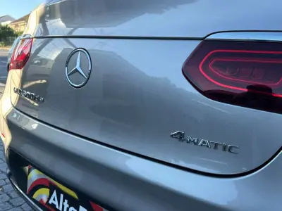 Mercedes-Benz GLC 300 2022 — foto 6 de 38