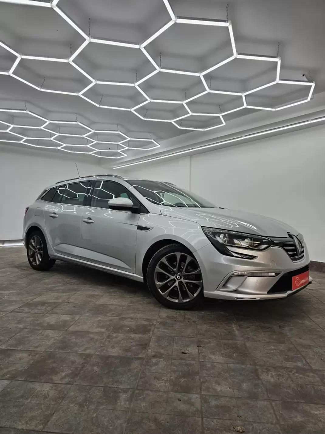 Renault Mégane Sport Tourer 2019 - 11950 EUR, 286730 km - 286730km - foto 30 de 52