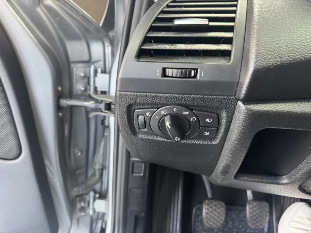 BMW 118 2010 - 9500 EUR, 241971 km - AUTO.MOTO.pt - 241971km - foto 22 de 28