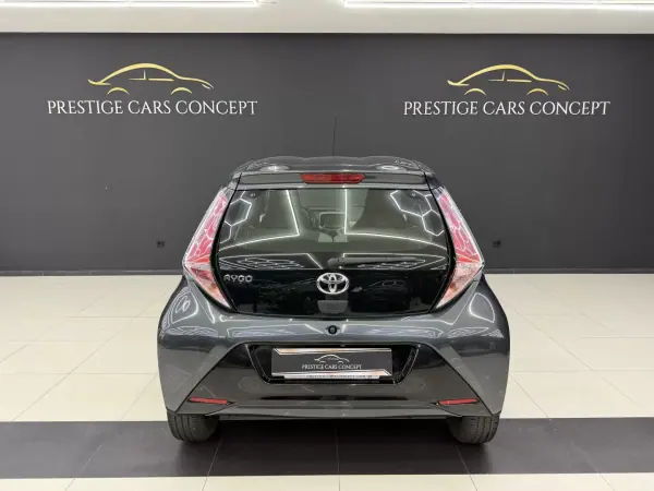 Toyota Aygo 2018 - 10450 EUR, 62569 km - AUTO.MOTO.pt - 62569km - foto 4 de 35