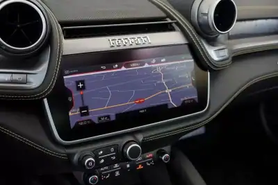 Ferrari GTC4 Lusso 2017 - 260000 EUR, 44017 km - AUTO.MOTO.pt - 44017km - foto 14 de 22