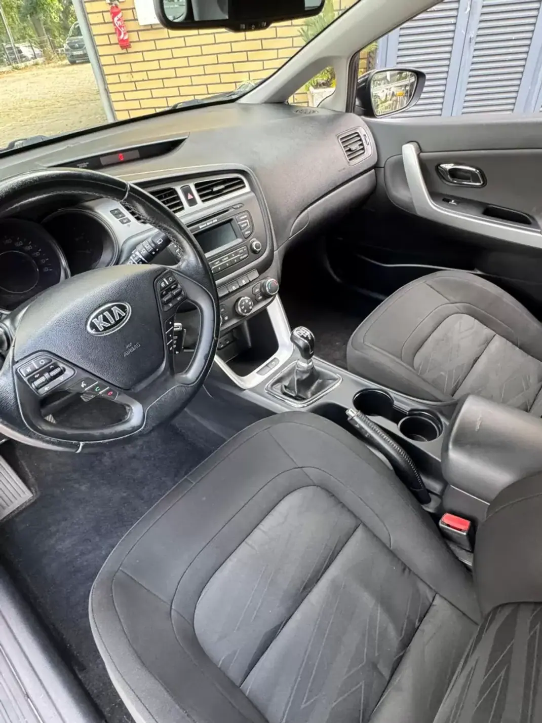 Kia Ceed SW 2015 - 8300 EUR, 151000 km - AUTO.MOTO.pt - 151000km - foto 10 de 13