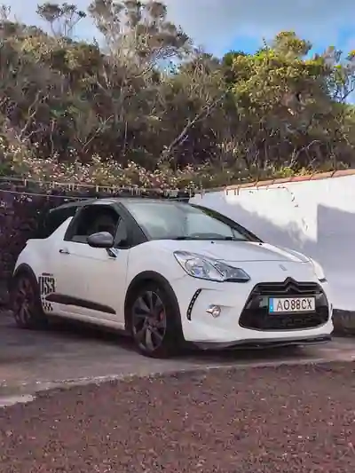 Citroën DS3 2011 - 12000 EUR, 73000 km - AUTO.MOTO.pt - 73000km - foto 2 de 10