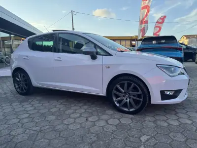 SEAT Ibiza 2014 - 11500 EUR, 93000 km - AUTO.MOTO.pt - 93000km - foto 5 de 41
