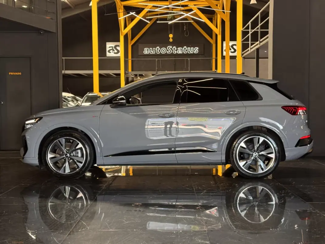 Audi Q4 e-tron 2023 - 39990 EUR, 31550 km - 31550km - foto 4 de 12