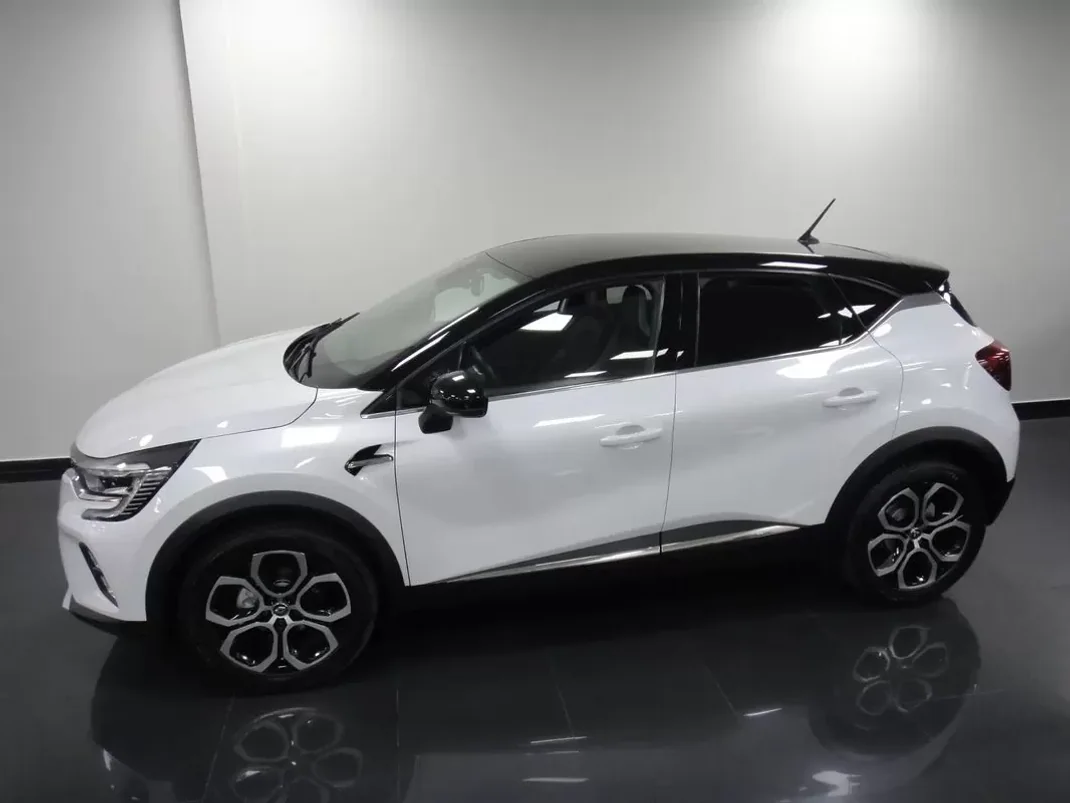 Renault Captur 2020 - 16500 EUR, 76000 km - AUTO.MOTO.pt - 76000km - foto 10 de 23
