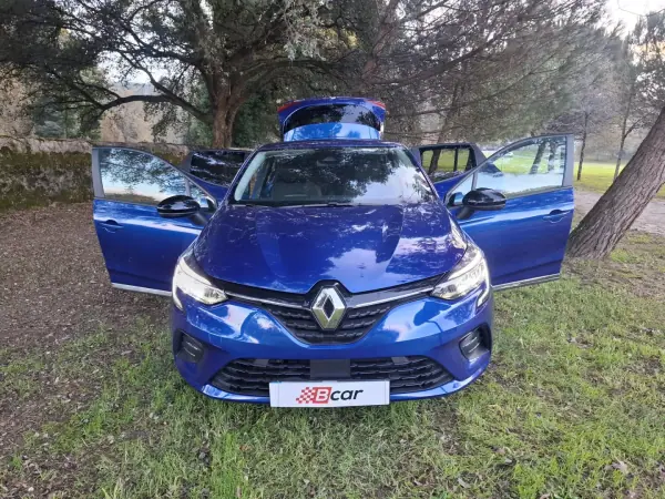 Renault Clio 2023 - 18990 EUR, 21500 km - AUTO.MOTO.pt - 21500km - foto 19 de 38