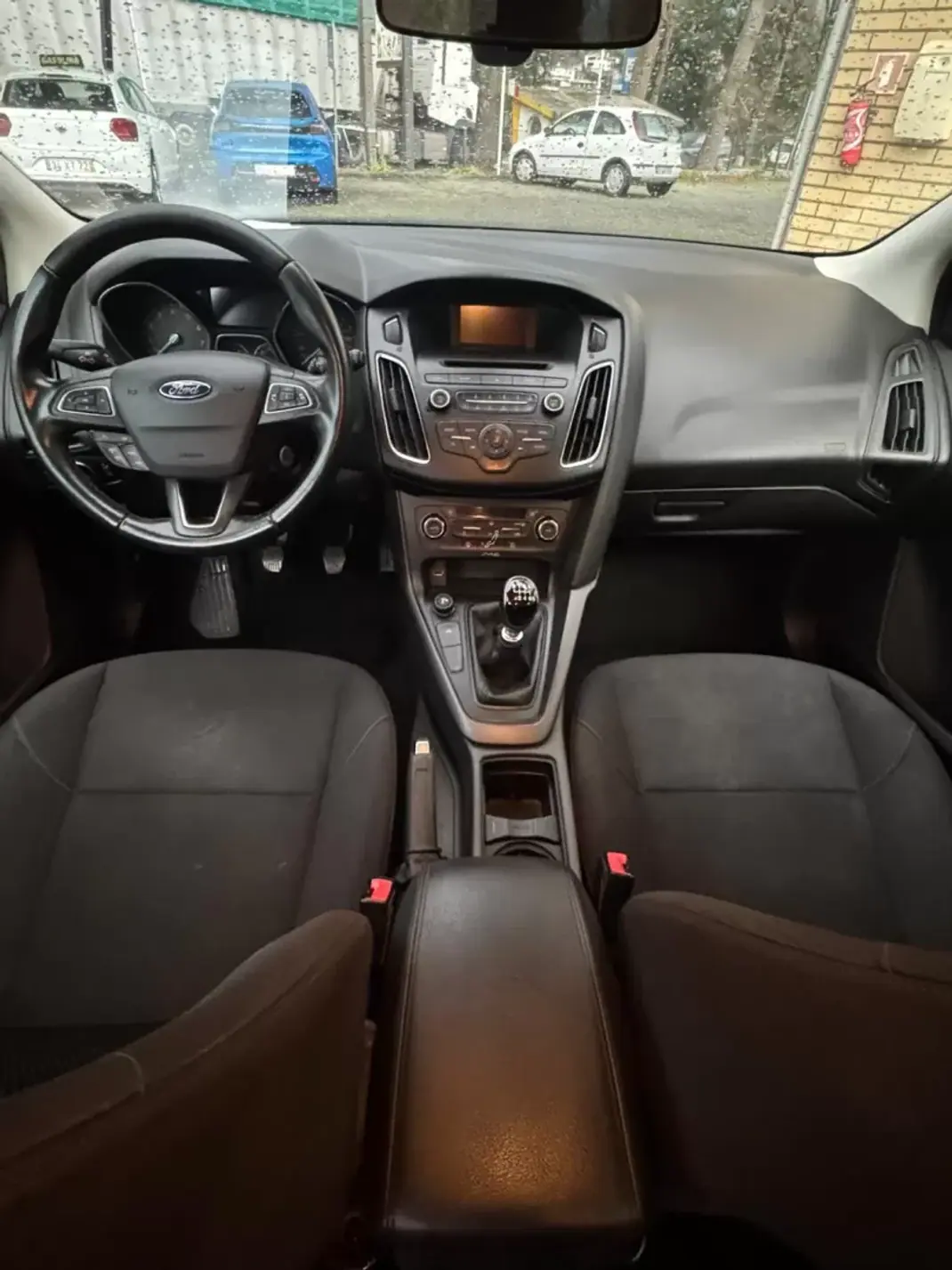 Ford Focus SW 2017 - 9980 EUR, 125000 km - AUTO.MOTO.pt - 125000km - foto 15 de 15