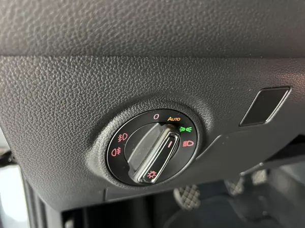 SEAT Ibiza 2019 - 14600 EUR, 87674 km - AUTO.MOTO.pt - 87674km - foto 23 de 25