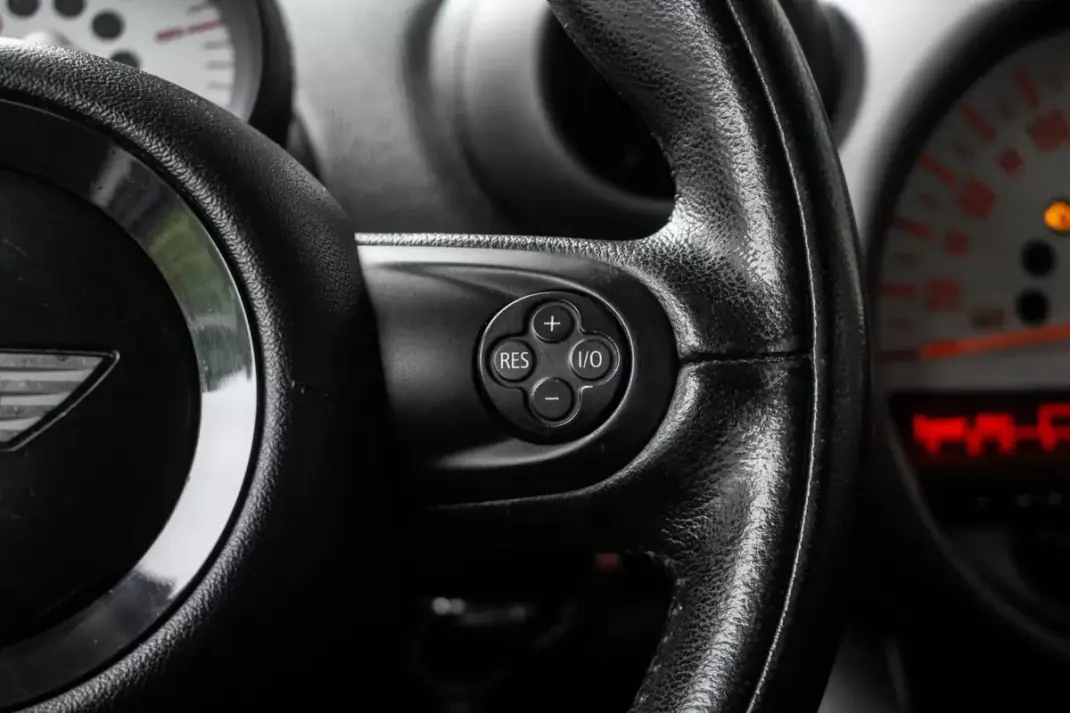 MINI Countryman 2012 - 9990 EUR, 264197 km - AUTO.MOTO.pt - 264197km - foto 12 de 27