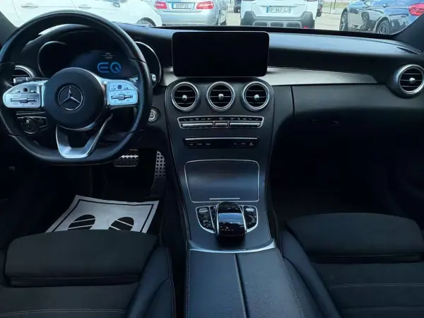 Mercedes-Benz C 300 2021 - 28750 EUR, 133500 km - AUTO.MOTO.pt - 133500km - foto 11 de 15