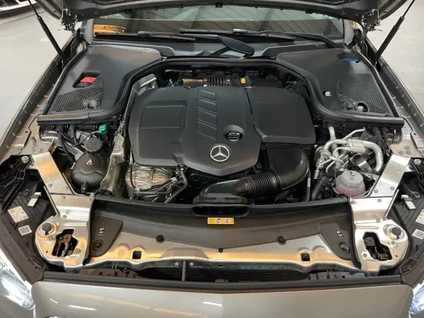 Mercedes-Benz E 300 2021 - 33950 EUR, 112651 km - AUTO.MOTO.pt - 112651km - foto 20 de 20