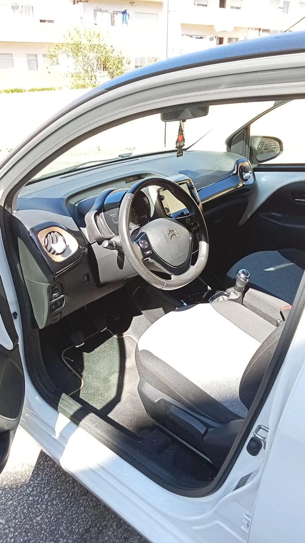 Citroën C1 2020 - 11000 EUR, 43000 km - 43000km - foto 4 de 15