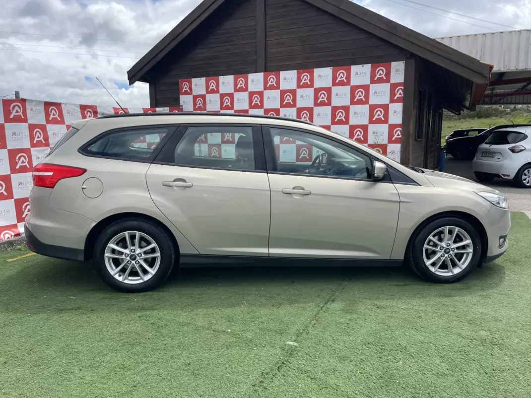 Ford Focus SW 2016 - 10490 EUR, 154200 km - AUTO.MOTO.pt - 154200km - foto 2 de 20