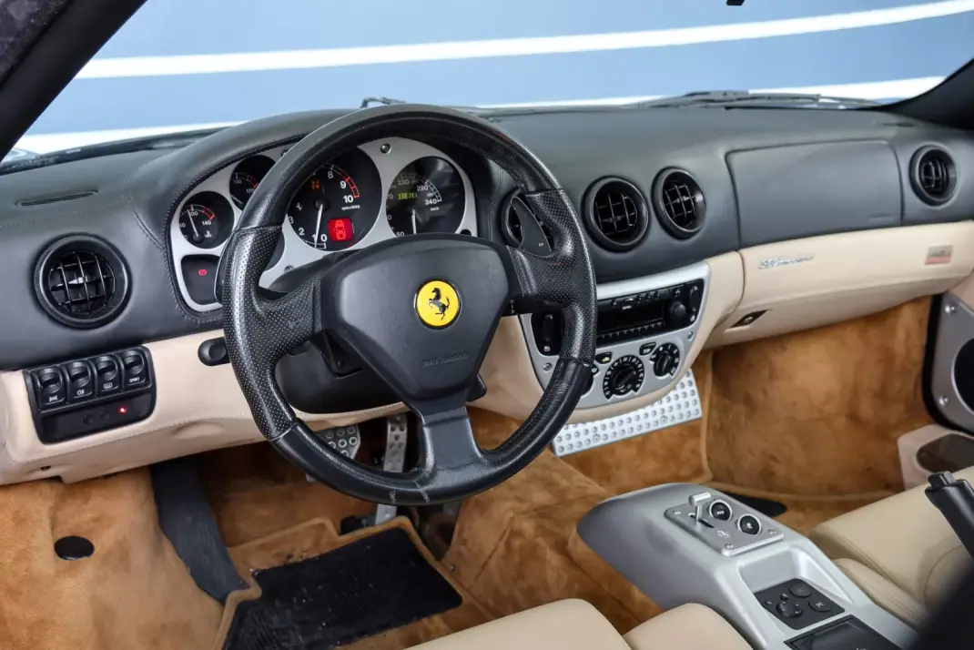 Ferrari 360 2001 - 85000 EUR, 38141 km - AUTO.MOTO.pt - 38141km - foto 6 de 14