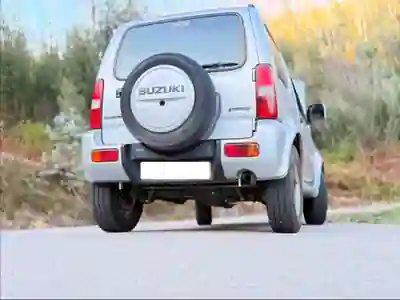 Suzuki Jimny 2009 — foto 4 de 14
