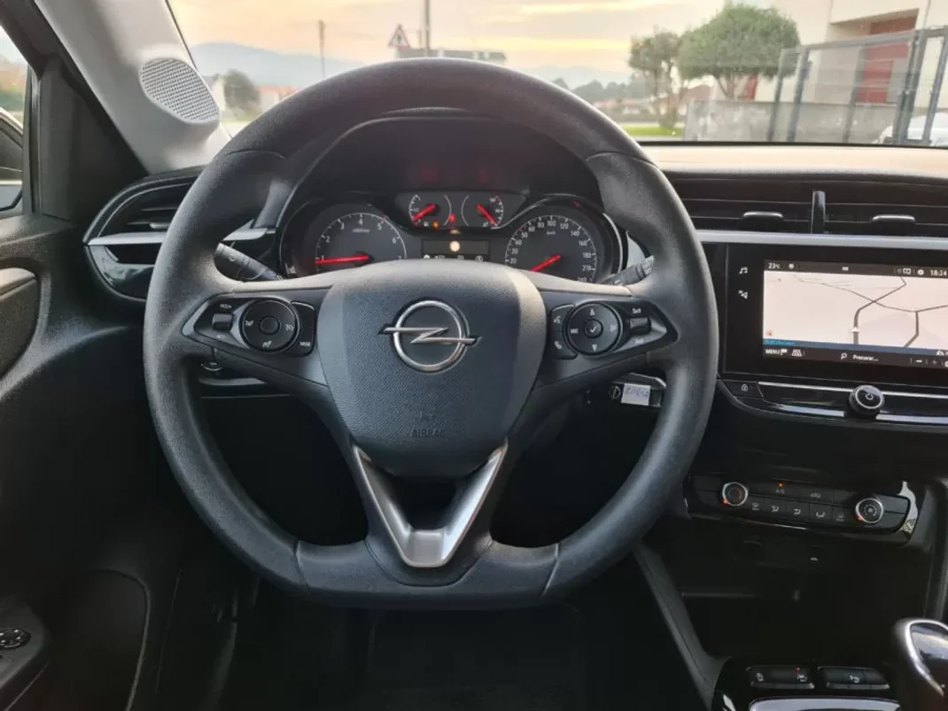 Opel Corsa 2020 - 15990 EUR, 140000 km - AUTO.MOTO.pt - 140000km - foto 14 de 31