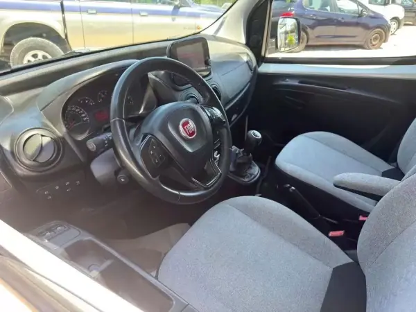 Fiat Fiorino 2021 — photo 3 of 23