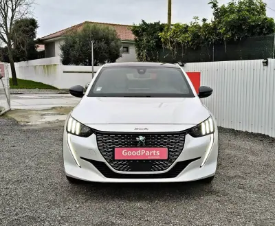 Peugeot e-208 2020 - 17900 EUR, 72078 km - AUTO.MOTO.pt - 72078km - foto 11 de 28