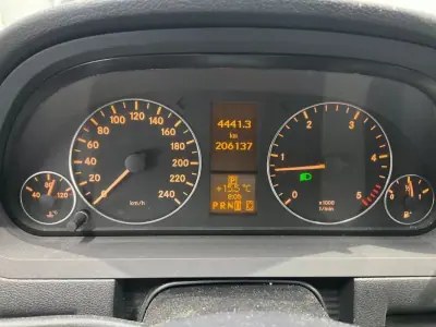 Mercedes-Benz A 180 2012 - 8700 EUR, 206137 km - foto 4 de 4
