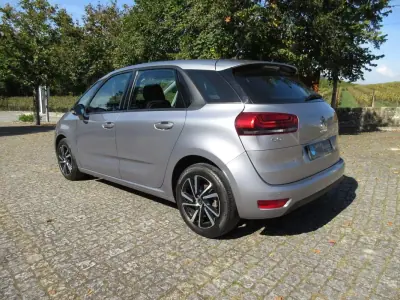 Citroën C4 Picasso 2017 - 13990 EUR, 169000 km - AUTO.MOTO.pt - 169000km - foto 7 de 45