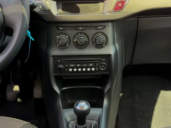 Citroën C3 2014 - 8500 EUR, 166000 km - AUTO.MOTO.pt - 166000km - foto 11 de 14