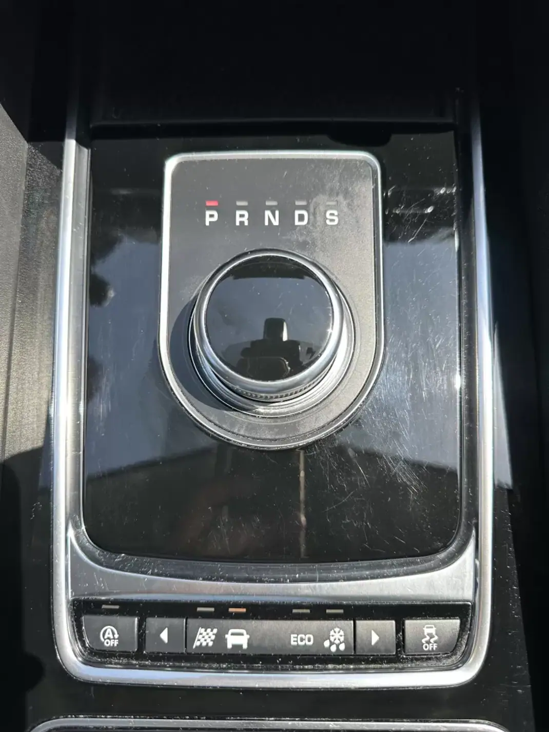 Jaguar F-Pace 2018 - 22500 EUR, 146000 km - 146000km - foto 51 de 69