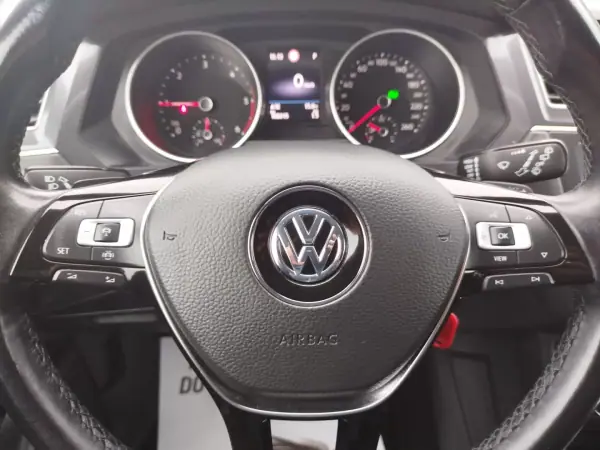 Volkswagen Tiguan Allspace 2021 - 29990 EUR, 108015 km - AUTO.MOTO.pt - 108015km - foto 5 de 20