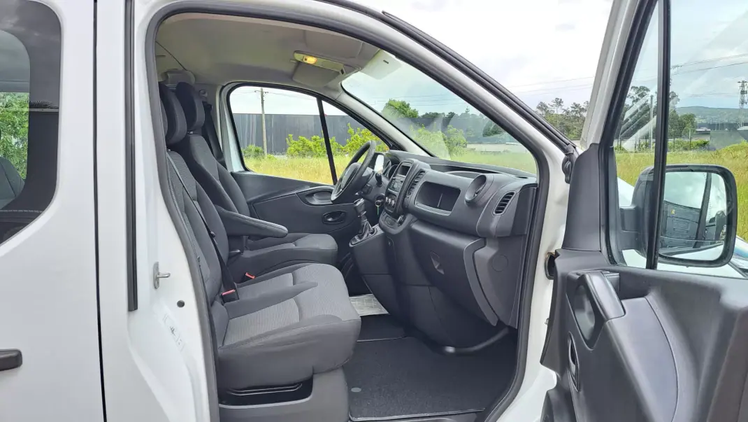 Renault Trafic 1.6DCi L1H1 2020 - 18900 EUR, 274037 km - AUTO.MOTO.pt - 274037km - foto 12 de 25