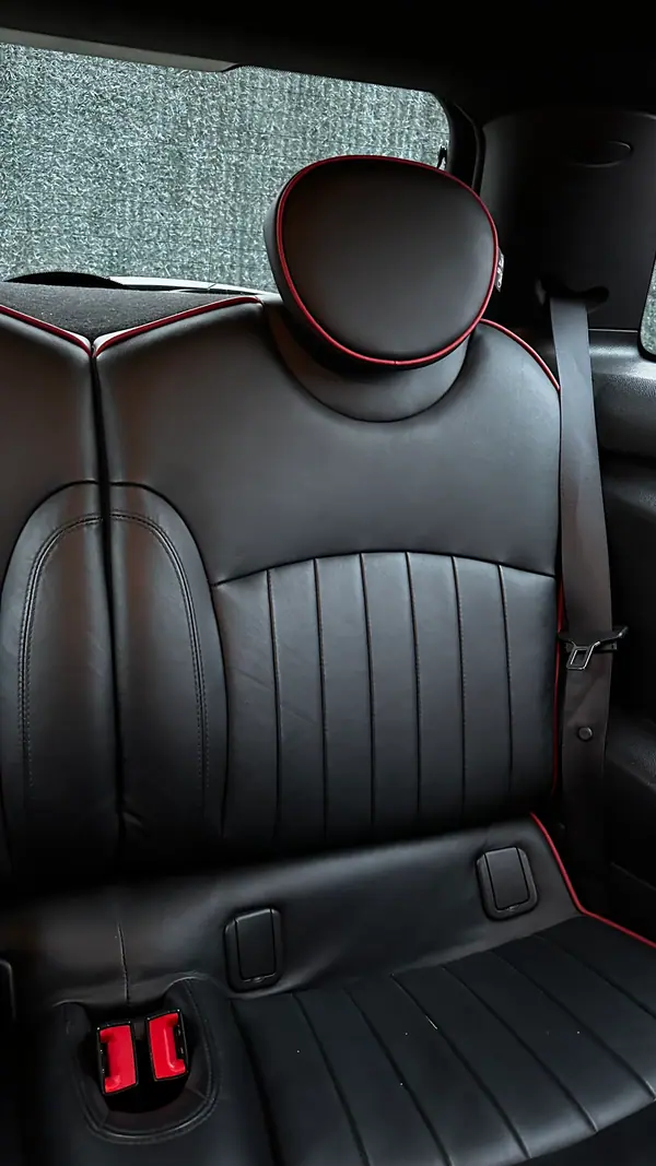 MINI John Cooper Works 2012 - 14990 EUR, 165000 km - AUTO.MOTO.pt - 165000km - foto 11 de 12