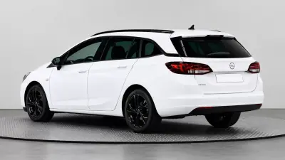 Opel Astra Sports Tourer 2022 - 11250 EUR, 146000 km - AUTO.MOTO.pt - 146000km - foto 4 de 9