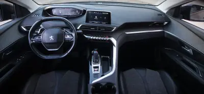 Peugeot 3008 2019 - 15990 EUR, 136300 km - 136300km - foto 12 de 31