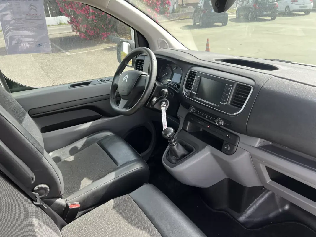 Citroën Jumpy 2021 - 18250 EUR, 135662 km - 135662km - foto 9 de 14