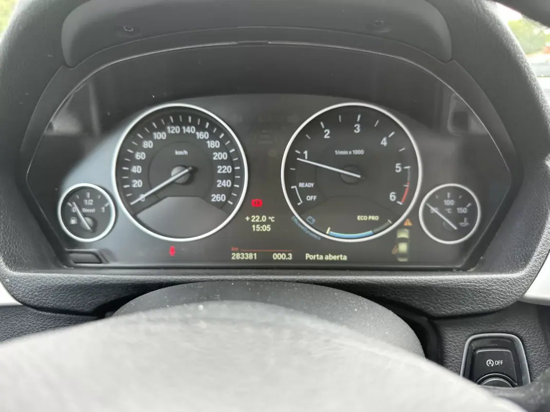 BMW 320 2013 - 13900 EUR, 280000 km - AUTO.MOTO.pt - 280000km - foto 60 de 64