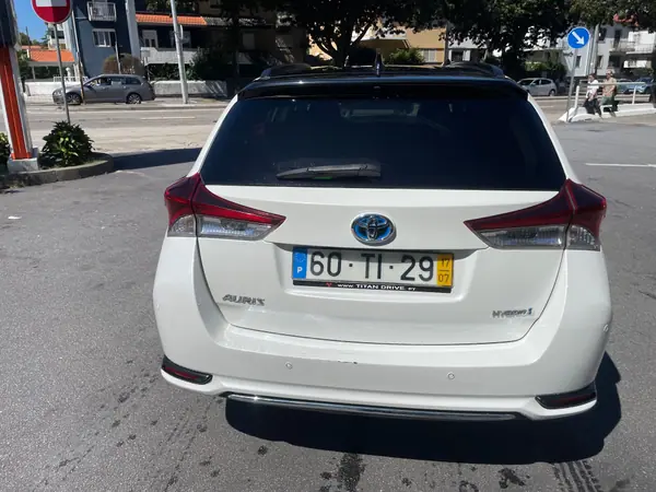 Toyota Auris 1.8 HSD Comfort +P.Techno+P.Sport 2017 Híbrido (Gasolina)