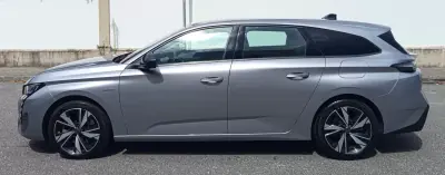 Peugeot 308 SW 2023 - 22490 EUR, 31200 km - 31200km - foto 6 de 19