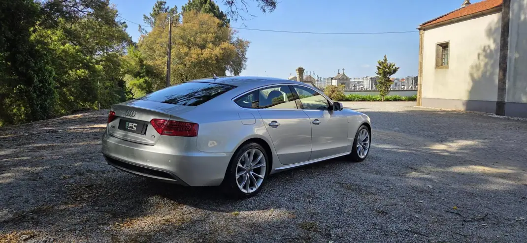 Audi A5 Sportback 2014 - 18350 EUR, 179000 km - AUTO.MOTO.pt - 179000km - foto 9 de 11