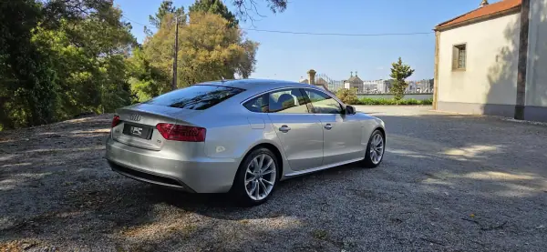 Audi A5 Sportback 2014 - 18350 EUR, 179000 km - AUTO.MOTO.pt - 179000km - foto 9 de 11