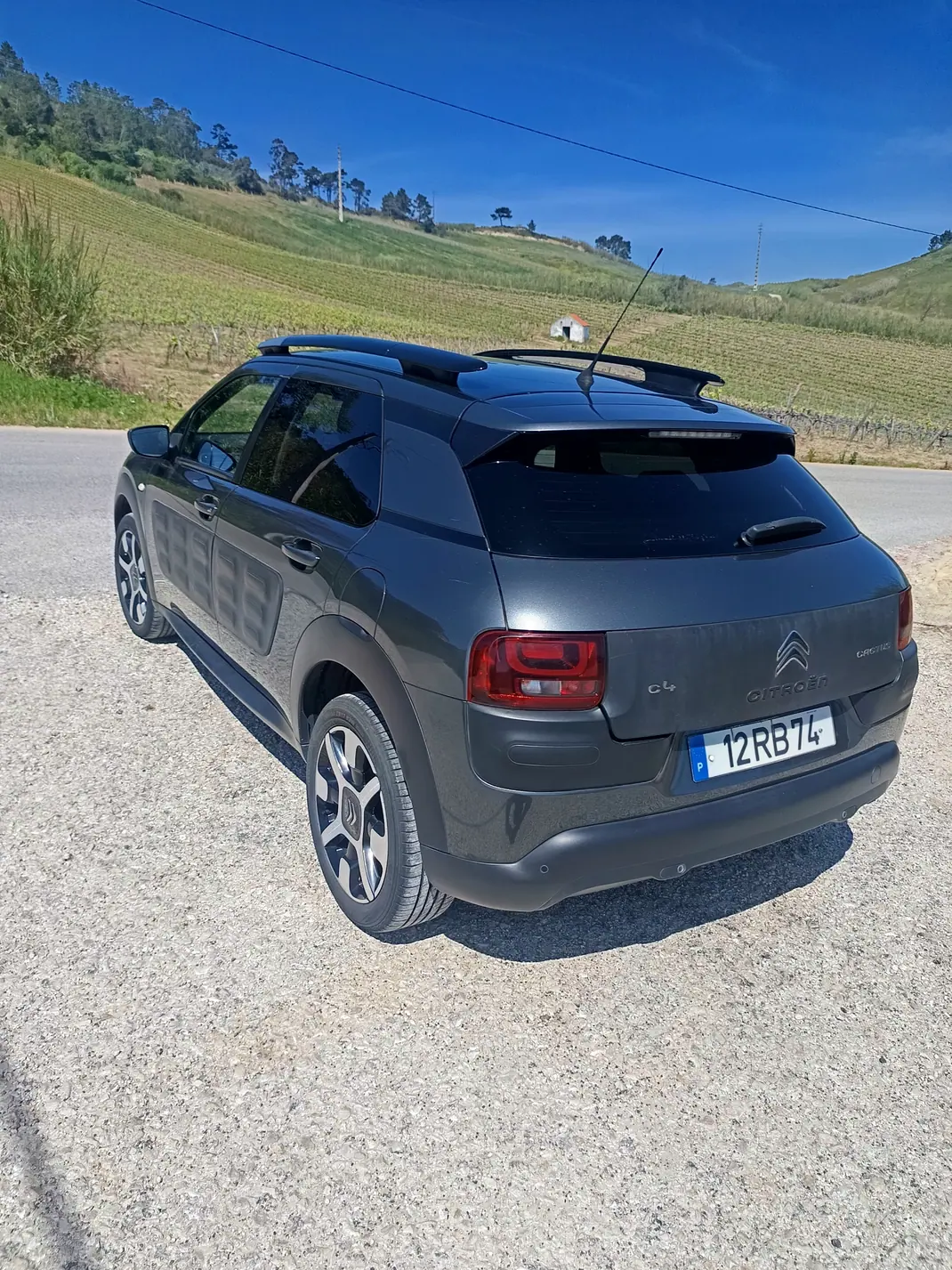 Citroën C4 Cactus 2016 - 9000 EUR, 151000 km - AUTO.MOTO.pt - 151000km - foto 8 de 14