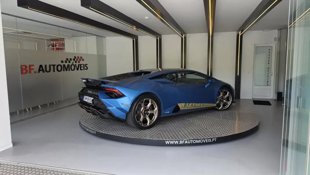Lamborghini Huracán 2024 - 397500 EUR, 11996 km - AUTO.MOTO.pt - 11996km - foto 4 de 79