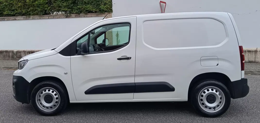Peugeot Partner 2020 - 11490 EUR, 120900 km - 120900km - foto 6 de 19