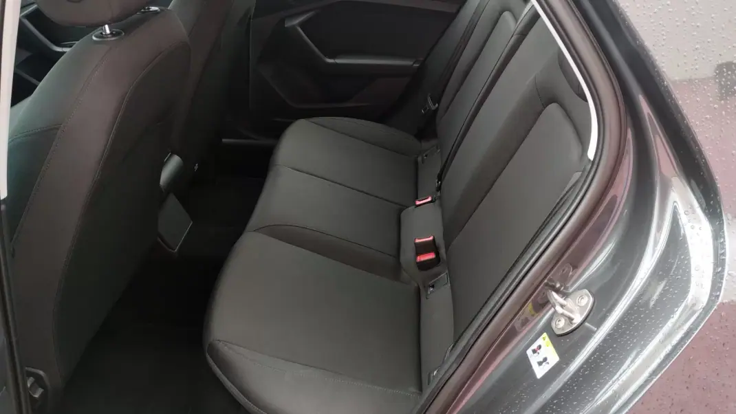 Audi A1 Sportback 2019 - 14999 EUR, 121000 km - AUTO.MOTO.pt - 121000km - foto 15 de 40