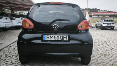 Toyota Aygo 2007 - 5450 EUR, 125960 km - 125960km - foto 5 de 8