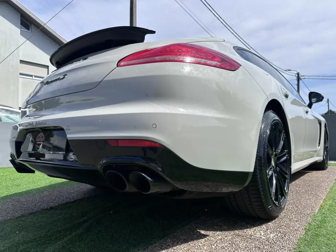 Porsche Panamera 2015 - 35000 EUR, 159000 km - AUTO.MOTO.pt - 159000km - foto 15 de 67