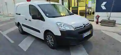 Citroën Berlingo 1.6 BlueHDi Feel 2018 - 8000 EUR, 175000 km - AUTO.MOTO.pt - 175000km - foto 5 de 13