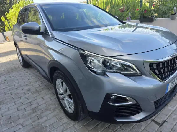 Peugeot 3008 2019 - 13900 EUR, 198000 km - AUTO.MOTO.pt - 198000km - foto 17 de 58