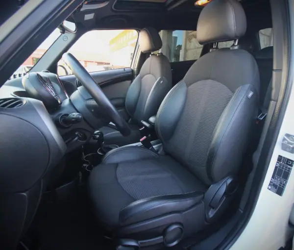 MINI Countryman 2011 - 12450 EUR, 201000 km - AUTO.MOTO.pt - 201000km - foto 10 de 21