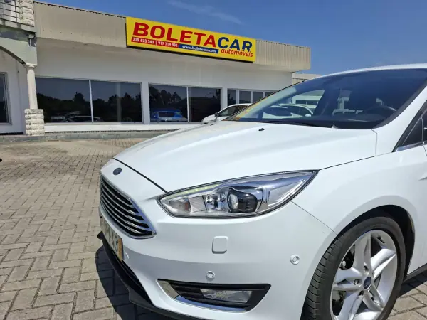 Ford Focus 2017 - 11500 EUR, 55000 km - AUTO.MOTO.pt - 55000km - foto 11 de 32