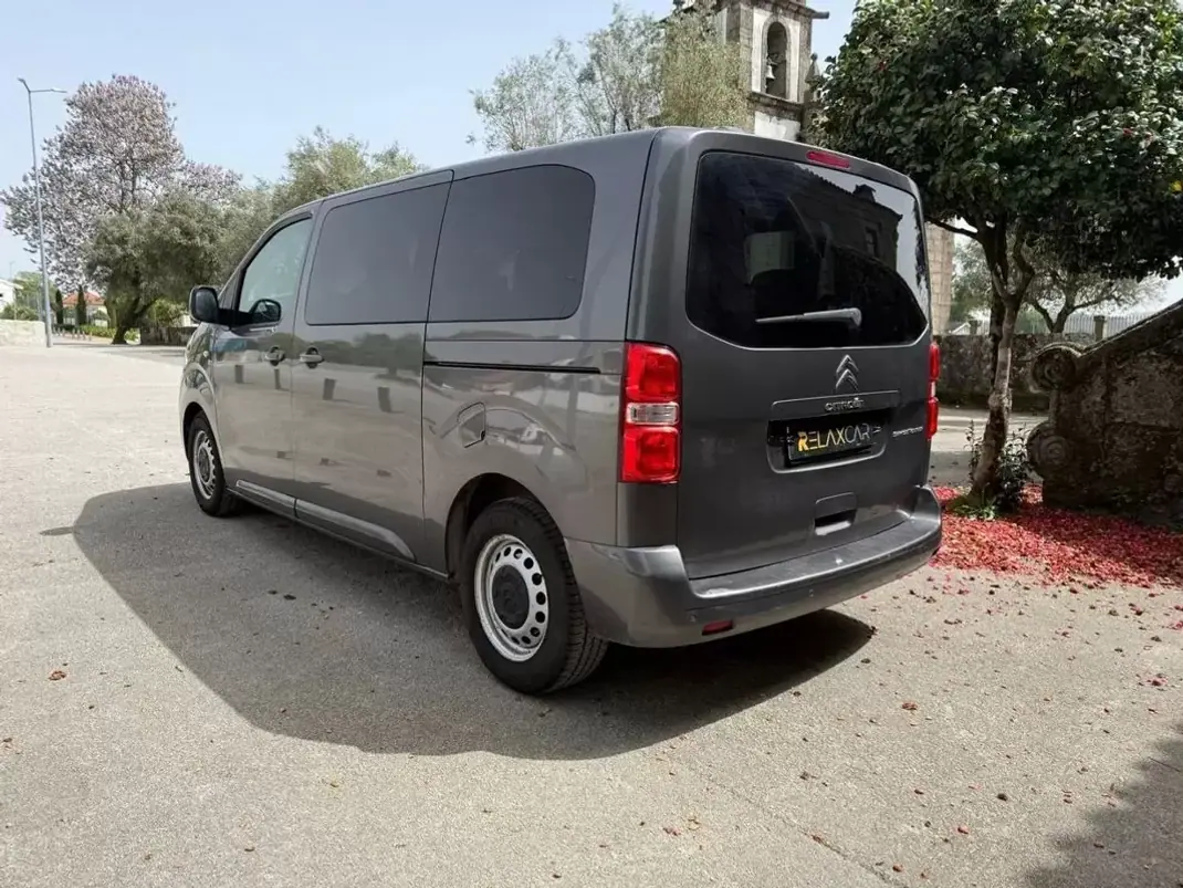 Citroën Spacetourer 2018 - 20999 EUR, 173000 km - AUTO.MOTO.pt - 173000km - foto 9 de 21
